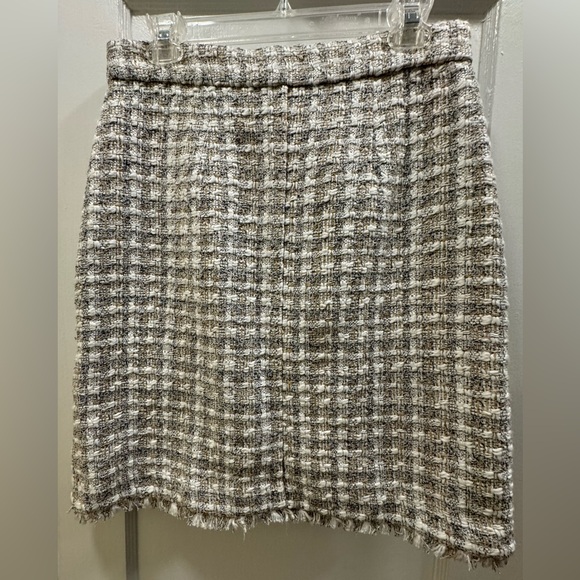 Ann Taylor Tweed Button-Down Frayed Edged Skirt in Gray, White & Black NWT Sz 6 - Picture 6 of 9